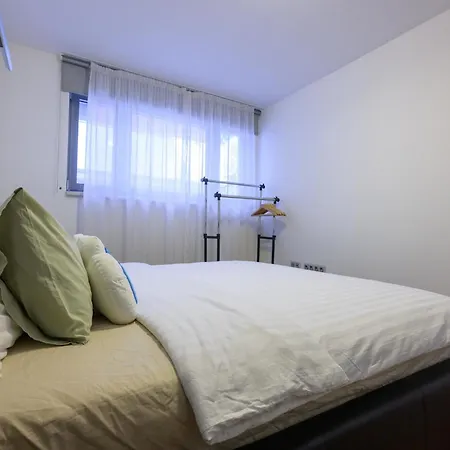 Sunrise With Private Parking