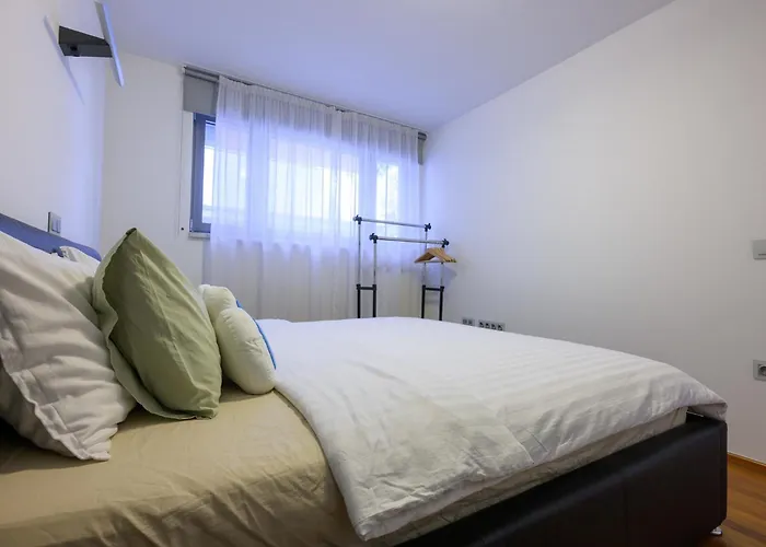 Sunrise With Private Parking